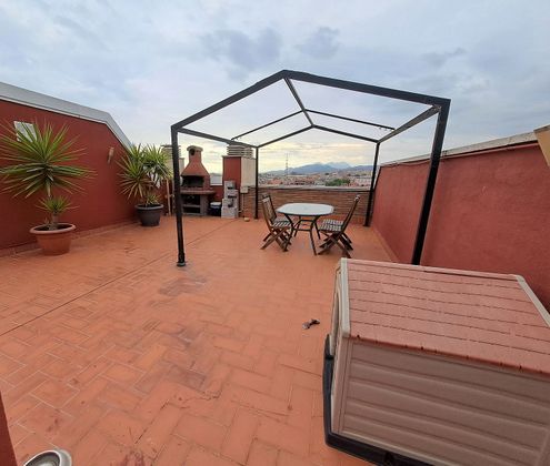 Foto 1 de Venta de ático en Les Arenes - La Grípia  Can Montllor de 3 habitaciones con terraza y balcón