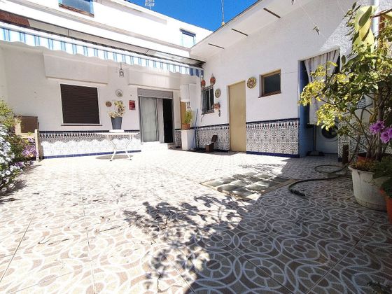 Foto 2 de Casa en venta en Egara de 3 habitaciones con terraza y garaje