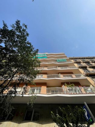 Foto 1 de Pis en venda a calle Del Consell de Cent de 4 habitacions amb terrassa i balcó