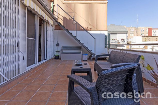 Foto 2 de Casa en venda a Passeig Maragall - Zona Estació de 4 habitacions amb terrassa i garatge