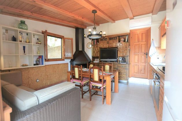 Foto 2 de Casa rural en venta en Cabanyes-Mas Ambrós-Mas Pallí de 3 habitaciones con terraza y piscina