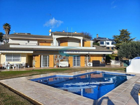 Foto 1 de Casa en venda a Bigues de 5 habitacions amb terrassa i piscina