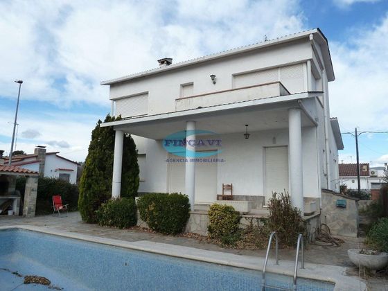 Foto 2 de Casa en venda a Santa Eulàlia de Ronçana de 7 habitacions amb terrassa i piscina