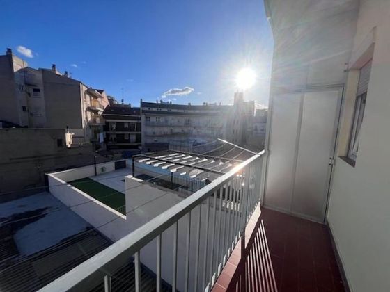 Foto 1 de Pis en venda a Plaça Catalunya de 2 habitacions amb balcó i calefacció