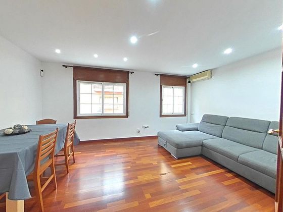 Foto 1 de Venta de piso en La Roureda de 2 habitaciones con aire acondicionado