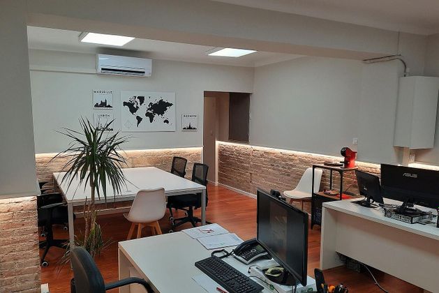 Foto 1 de Oficina en lloguer a calle De Vilamarí de 190 m²