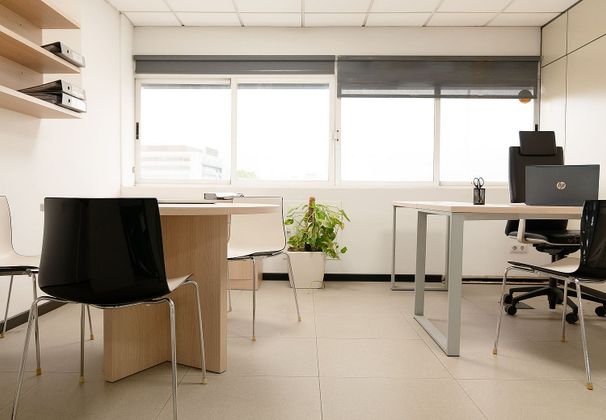 Foto 2 de Oficina en lloguer a Son Cladera - El Vivero de 40 m²