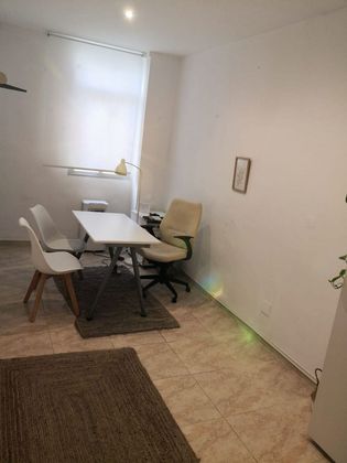 Foto 2 de Oficina en alquiler en La Roqueta de 80 m²