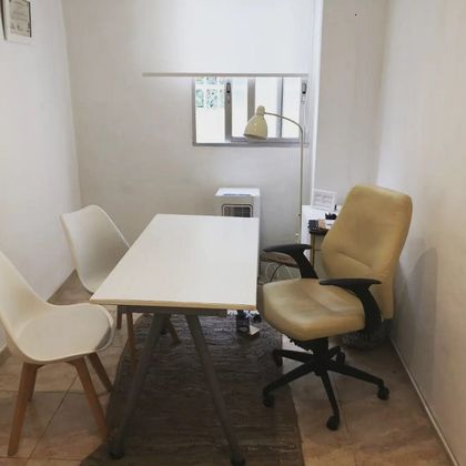 Foto 1 de Oficina en lloguer a La Roqueta de 80 m²