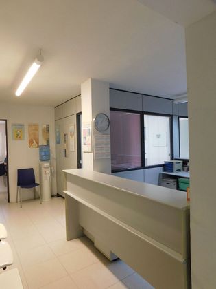 Foto 2 de Oficina en lloguer a Centre Vila amb aire acondicionat i ascensor