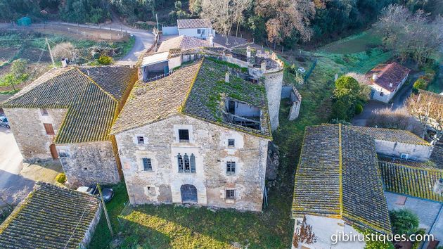 Foto 1 de Casa rural en venda a Camós de 5 habitacions amb terrassa i jardí