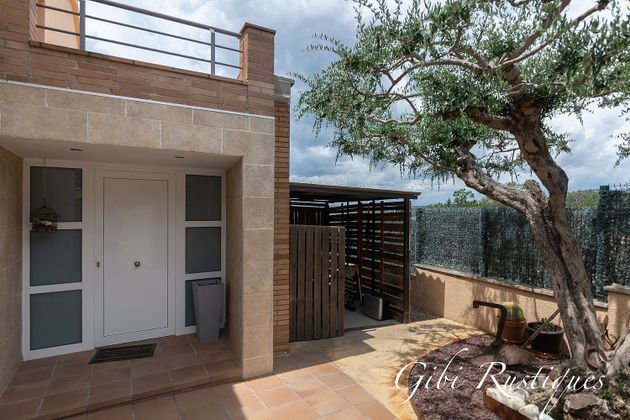 Foto 2 de Xalet en venda a Jafre de 3 habitacions amb terrassa i piscina
