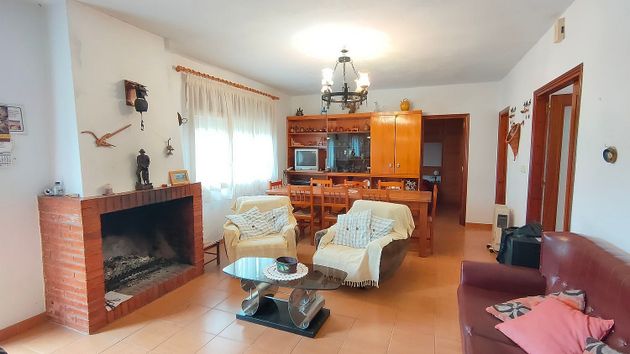 Foto 1 de Xalet en venda a Olesa de Montserrat de 3 habitacions amb terrassa i piscina