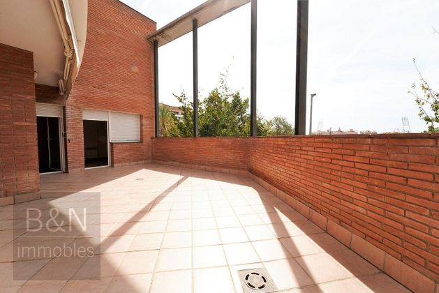 Foto 1 de Casa adossada en venda a Poble Nou - Zona Esportiva de 3 habitacions amb terrassa i garatge