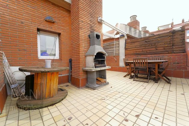 Foto 1 de Ático en venta en Poble Nou - Zona Esportiva de 2 habitaciones con terraza y garaje