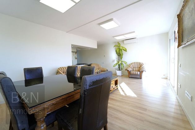 Foto 2 de Àtic en venda a Vallparadís de 4 habitacions amb terrassa i aire acondicionat