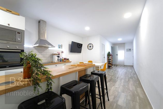 Foto 1 de Casa en venta en Poble Nou - Zona Esportiva de 5 habitaciones con terraza y garaje
