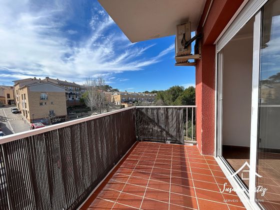 Foto 1 de Pis en venda a Sant Esteve Sesrovires de 3 habitacions amb balcó i aire acondicionat