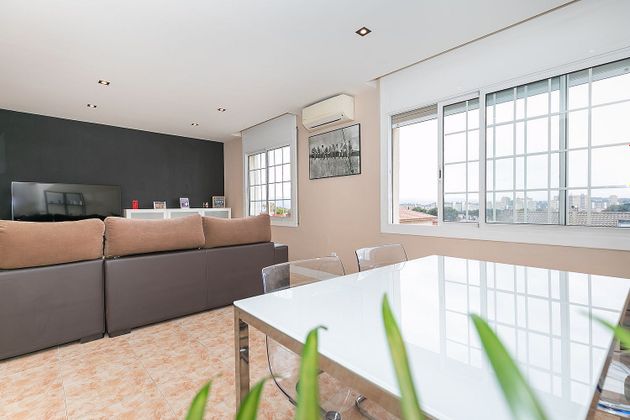 Foto 1 de Piso en venta en Centre - Eixample – Can Llobet – Can Serra de 2 habitaciones con terraza y aire acondicionado
