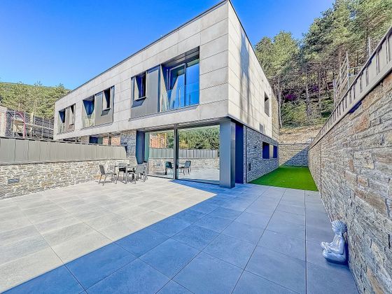 Foto 1 de Casa adossada en venda a urbanización Els Oriosos de 3 habitacions amb terrassa i garatge