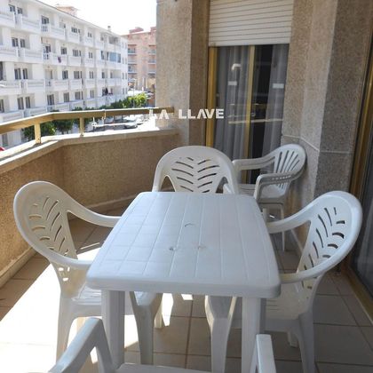 Foto 1 de Piso en venta en Els Pins de 2 habitaciones con terraza y piscina