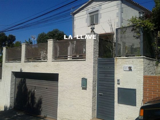 Foto 1 de Casa en venda a Vallvidrera - El Tibidabo i les Planes de 2 habitacions amb terrassa i piscina