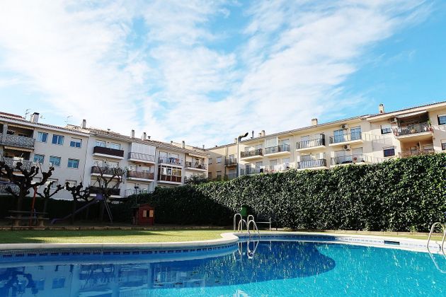 Foto 1 de Venta de piso en Sant Pere de Ribes Centro de 4 habitaciones con terraza y piscina