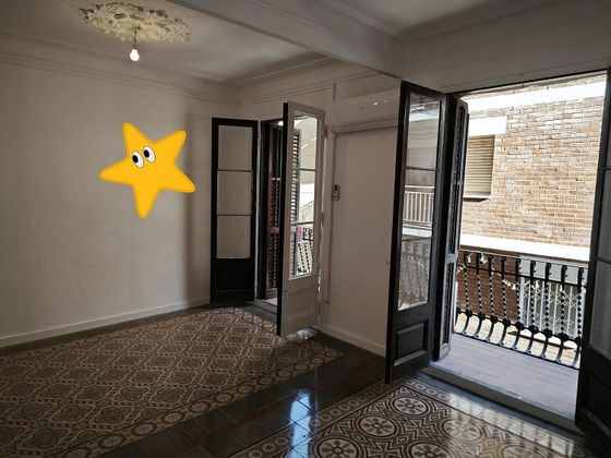 Foto 1 de Pis en venda a Vila de Gràcia de 3 habitacions amb terrassa i balcó