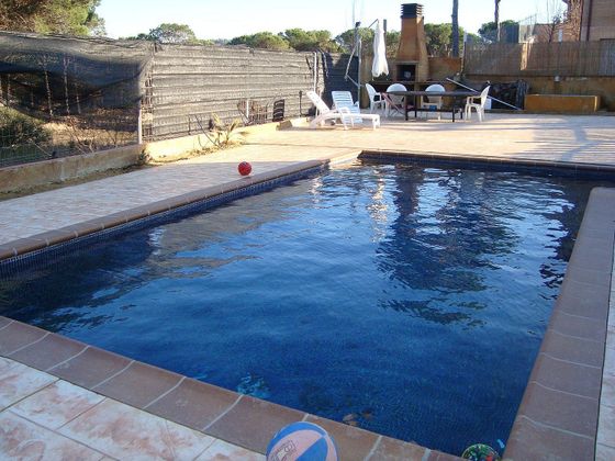 Foto 2 de Xalet en venda a Vidreres de 4 habitacions amb terrassa i piscina