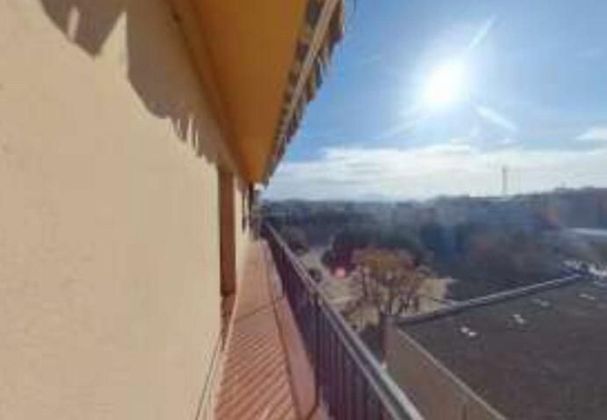 Foto 2 de Piso en venta en Canovelles de 4 habitaciones con balcón