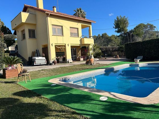 Foto 1 de Xalet en venda a calle Font del Tord de 6 habitacions amb terrassa i piscina