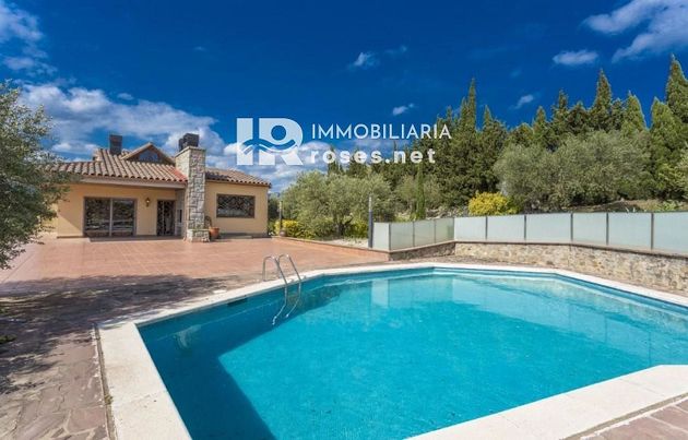 Foto 2 de Venta de casa en Sant Climent Sescebes de 4 habitaciones con terraza y piscina