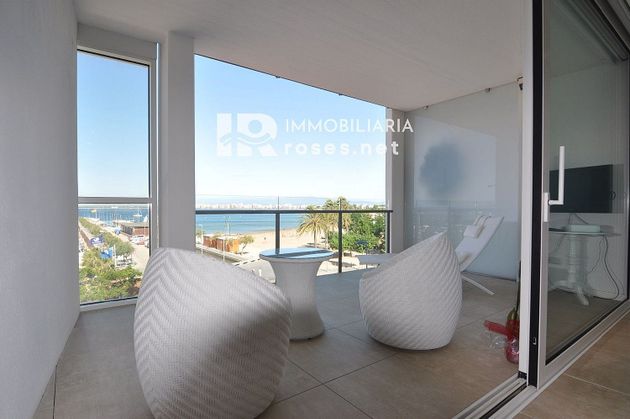 Foto 2 de Pis en venda a Port Esportiu - Puig Rom - Canyelles de 2 habitacions amb terrassa i garatge