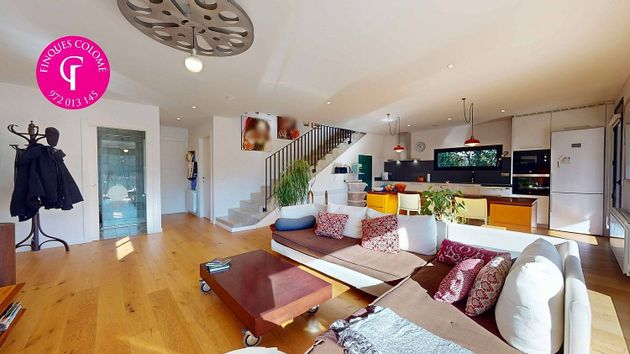 Foto 1 de Casa en venta en Sant Feliu de Pallerols de 4 habitaciones con terraza