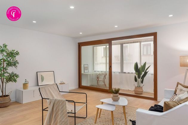 Foto 1 de Piso en venta en Eixample Nord – La Devesa de 4 habitaciones con terraza y aire acondicionado
