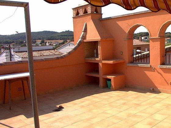 Foto 2 de Casa en venda a Mont-Ras de 6 habitacions amb terrassa i piscina