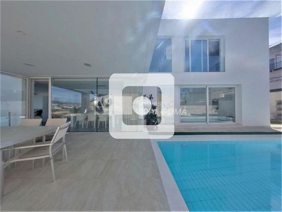 Foto 2 de Chalet en venta en Can Parellada de 4 habitaciones con terraza y piscina