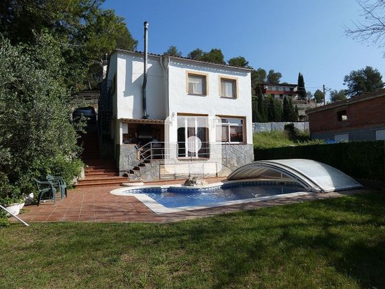 Foto 2 de Xalet en venda a Vacarisses de 4 habitacions amb piscina i jardí