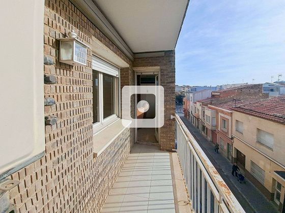 Foto 2 de Piso en venta en Ca n'Aurell de 4 habitaciones con garaje y balcón