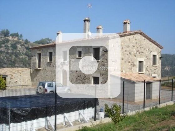Foto 1 de Casa rural en venda a Talamanca de 6 habitacions amb piscina i garatge