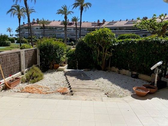 Foto 1 de Piso en venta en Can Girona - Terramar - Can Pei - Vinyet de 4 habitaciones con terraza y piscina