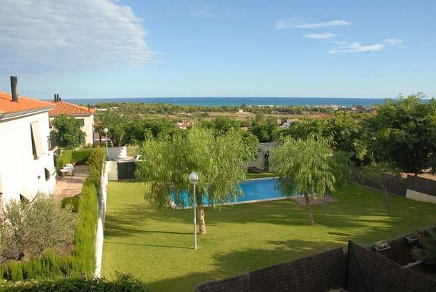Foto 2 de Casa adossada en venda a La Collada - Sis Camins - Fondo Somella - Santa Maria de 3 habitacions amb terrassa i piscina