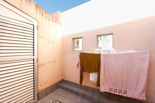 Foto 2 de Àtic en venda a Centre - Santa Coloma de Gramanet de 4 habitacions amb terrassa i balcó