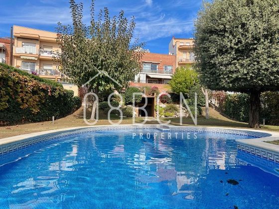 Foto 1 de Venta de ático en Sant Just Desvern de 3 habitaciones con terraza y piscina