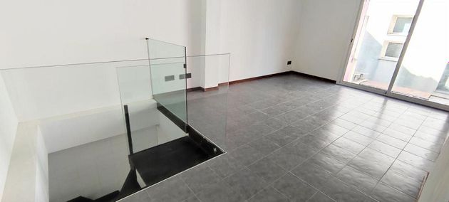 Foto 1 de Dúplex en venda a Esparreguera de 2 habitacions amb garatge i ascensor