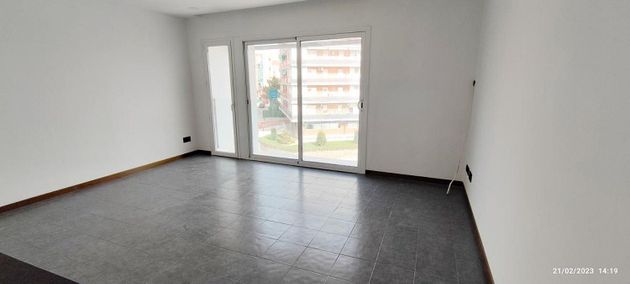 Foto 1 de Piso en venta en Esparreguera de 2 habitaciones con terraza y garaje