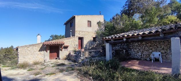 Foto 1 de Venta de casa rural en Tivissa de 2 habitaciones con jardín