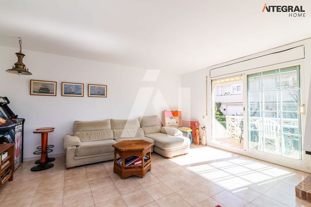 Foto 2 de Casa en venda a Premià de Mar de 4 habitacions amb terrassa i garatge