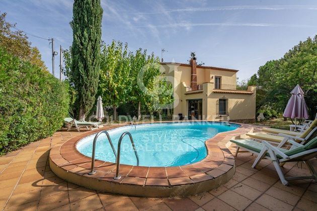 Foto 1 de Casa en venda a avenida Del Vallès de 6 habitacions amb terrassa i piscina