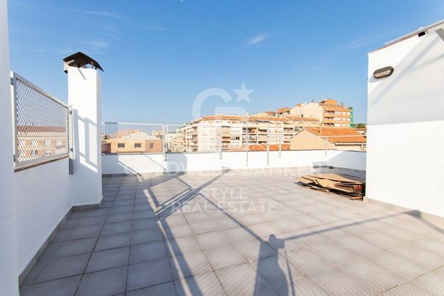 Foto 2 de Pis en venda a calle Sagunt de 4 habitacions amb terrassa i calefacció